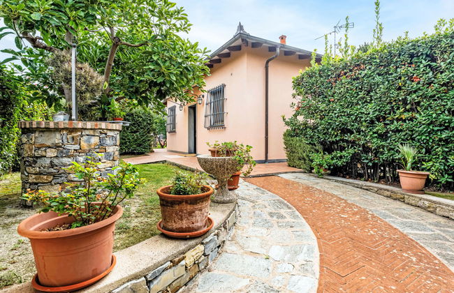 2 bedroom House in Diano Castello with garden and terrace - Photo 33