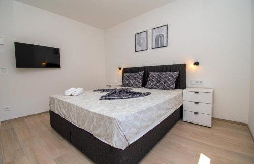 Villa Mina with a private pool in Pula - Photo 29