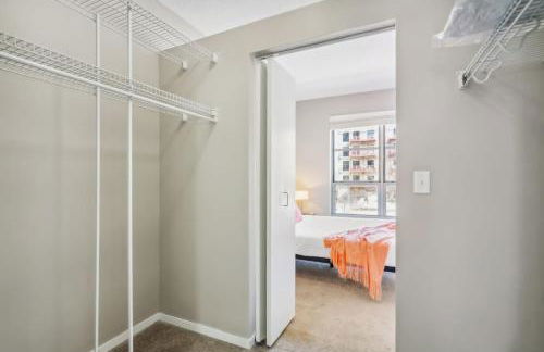 CozySuites Mill District with pool, gym #11 - Foto 10