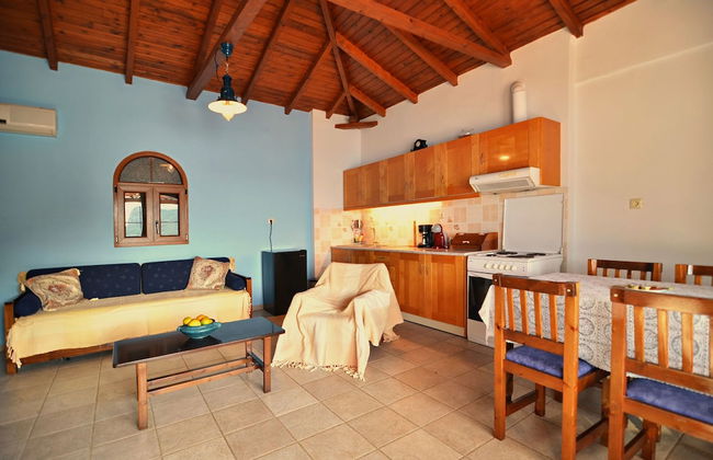 Sofia Limeni - Photo 30