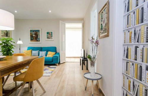 Lovely Designed House Connected To Center - Foto 7