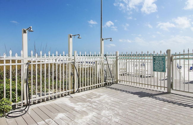 Silver Beach 506 is a gorgeous Gulf Front 4 BR with free beach service - sleeps 8 by RedAwning - Foto 47