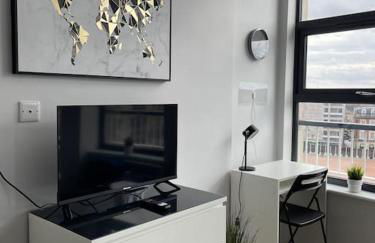 Deluxe Apartment in Central Northampton - Heart of Market Square - Photo 5