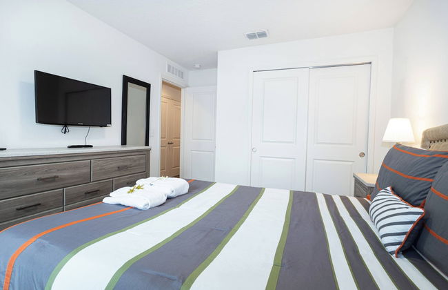 Beautiful Townhome With Hot Tub 13 - Photo 11