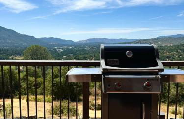 Relax Under the Stars, Best view in town , Yosemite House with Firepit, Hot Tub, Game Room & Pool table - Foto 7