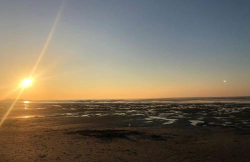 Nessmersiel, Renovierte Erdgeschosswohnung mit Garten, in Deichnähe, Wallbox, - Foto 23