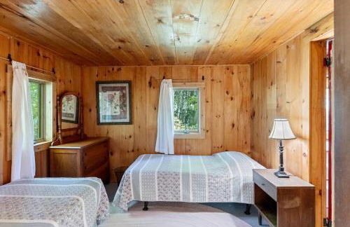 Charming Cabin in the Trees for a Getaway near Hanover, New Hampshire - Foto 12