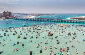 Beautiful Pet Friendly Home! Tropical Pool, Optional Golf Cart & Pool Heat, Minutes to Beach - Foto 71