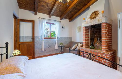 Charming Villa with Private Garden & BBQ - Foto 22