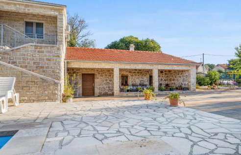 Awesome Home In Unesic - Foto 10