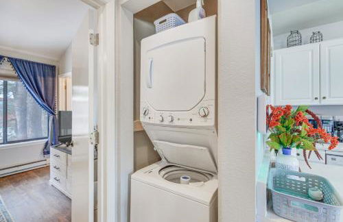 Cozy Angel Fire Condo - Walk to Ski Lift! - Foto 18