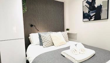 Yastayzzz at Studio 3 Bransford Road - Foto 1