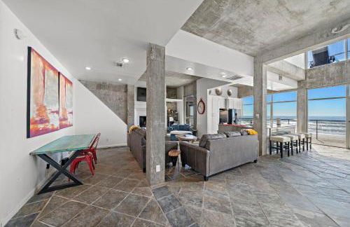 Oceanfront Experience - Photo 6