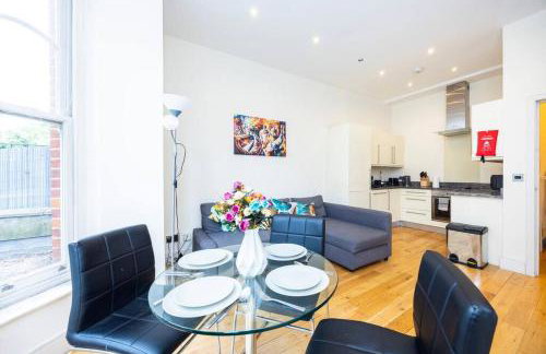 Comfy 2-Bed Flat On Upper St - Next To Tube - Foto 20