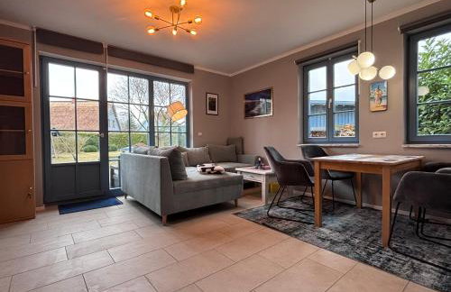 Frisch Saniert Ferienhaus Achterland - Strand, Sauna, Kamin, WLAN und ein großer Garten - Foto 5