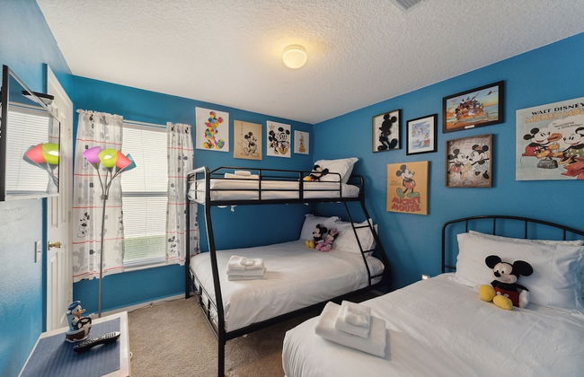 Vacation Resort Home Right Outside Of Disney World Parks With Private Pool 4 Bedroom Home by RedAwning - Foto 5