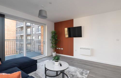 Lovely Home Near Canal, Park, & Central MK - Photo 23