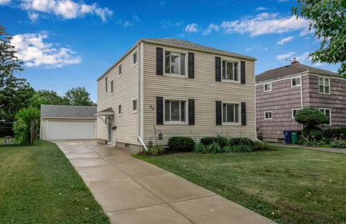 Gorgeous 2 Queen Bedroom Lower Apartment in North Buffalo with Free Driveway Parking - Foto 5