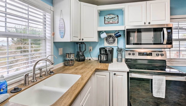 Surfside Beach Gem w/ Deck - 1 Block to Shore - Photo 5, Interior