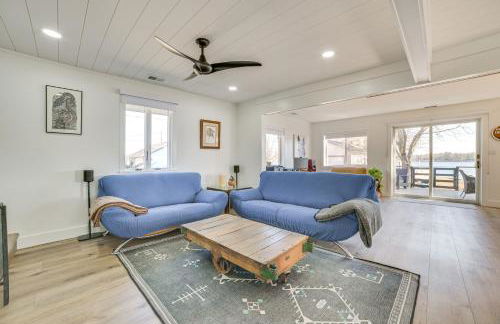 Deck and Scenic Views Lakefront Cottage in Hale! - Foto 4