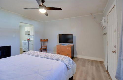 Sleek Huntsville Studio 3 Mi to Downtown - Foto 6