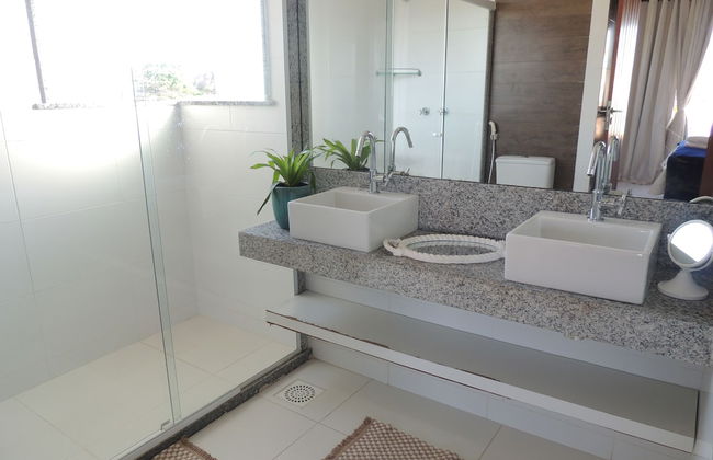 Ótima Casa com Vista para a Praia de Manguinhos - Foto 37