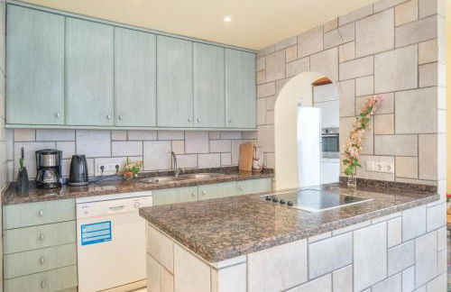 Villa at the Beach - Photo 9