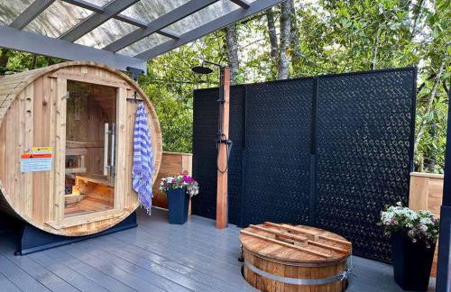 Purple City Retreats - Luxury Yurt & Spa - Foto 25