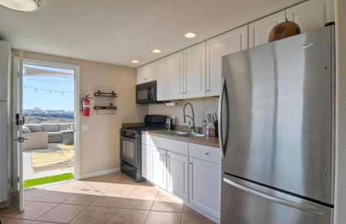 Home to enjoy the beach with ocean view - Photo 37