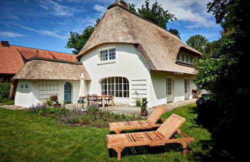 Reetdach-Villa mit Blick in die Natur - 160m² Entspannung pur - Photo 1