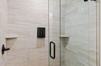 Hot Tub Sauna Spacious Backyard Luxury - Photo 70