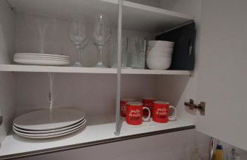 Bee City Cosy Stay - Near Train Stations and Shopping Centre with Paid Private Parking, 500Mbps Internet and Netflix - Foto 13