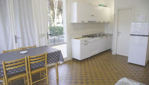 Apartment in pine forest near the beach - Foto 2