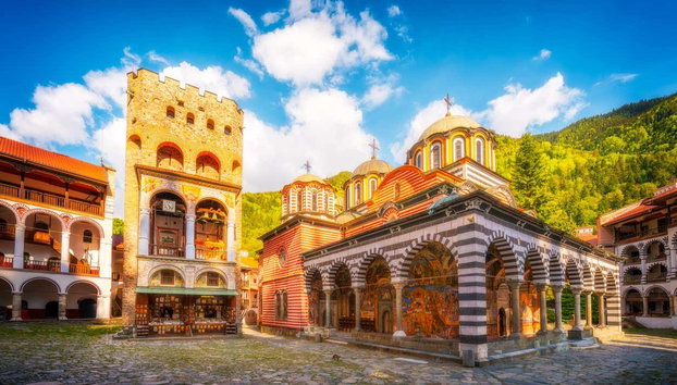 Rila Monastery & Sapareva Banya Hot Springs Day Trip - Foto 3, Visit the Rila Monastery