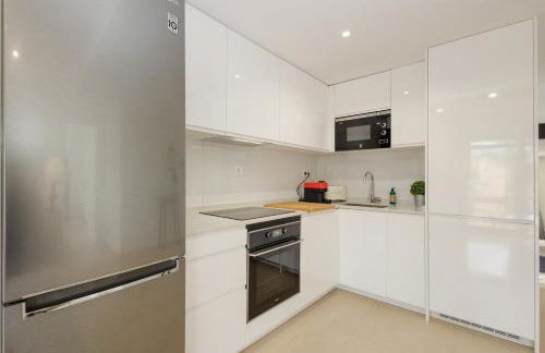 Cozy apartment, with mountain views and large private terrace, on the Golden Mile, Marbella - Foto 2