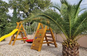 Villa Lukas&Ana s bazenom,dječjim igralištem - Photo 26