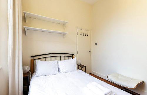 Stylish West Kensington Flat with Character - Foto 22