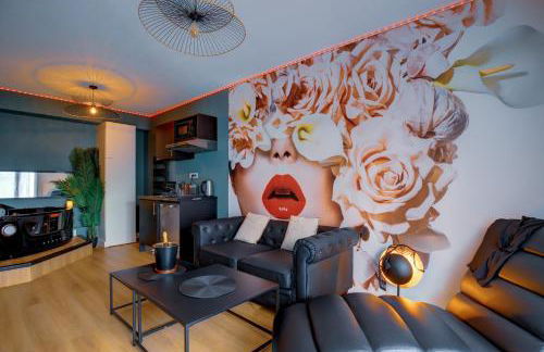 Love Room - Balnéo - Insolite- Détente - Foto 17