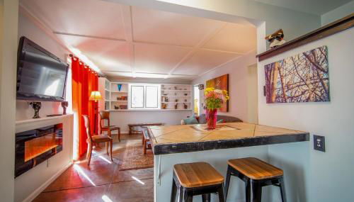 Serene mountain getaway, Hot Tub, Sauna, Lake View, Swim, Fish, Hiking, EV plugin - Foto 4