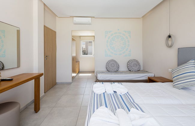 Theo Star Beach Hotel - Photo 32