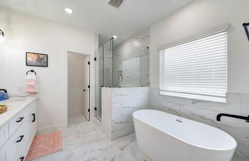 3BD Central Stay | BBQ, Games & Backyard Fun - Foto 39