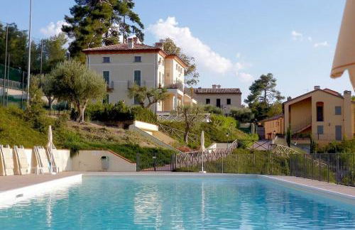 Apartment in historic villa with pool and Tennis - Foto 37