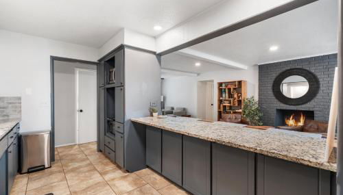 Spacious 8BR Modern Retreat Pool Table RV - Foto 4