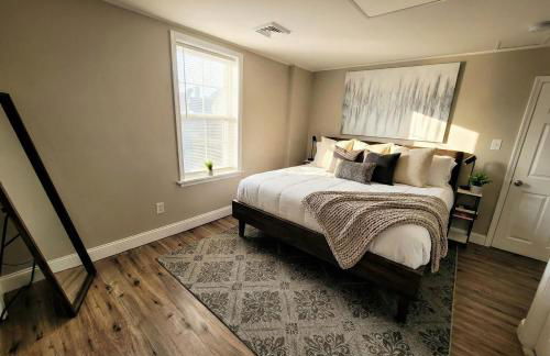 The Loft at Park Place - 3rd Floor Walk up King and Queen Beds Fast Wifi and Free Coffee - Foto 6