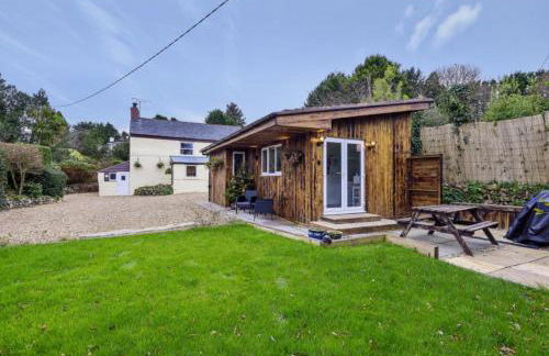 Minimoor Lodge - Photo 1