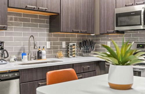 Cozy Getaway Near City Center - Foto 37