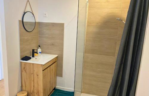 T2 moderne et calme - face gare & proche centre - Photo 9