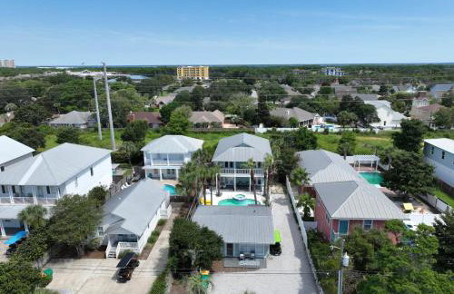 Two Homes, Private Pool, Game Room & Steps to the Beach - Foto 68