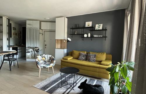 Modern & Charming - Free Private Parking - Foto 2