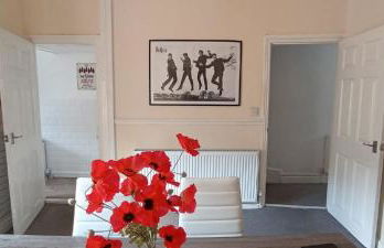 Home from Home near LFC & train station - Foto 12